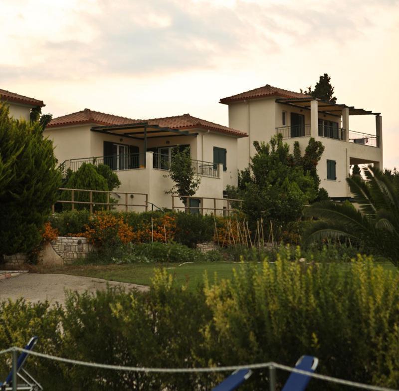 Il Villaggio Chrani Esterno foto